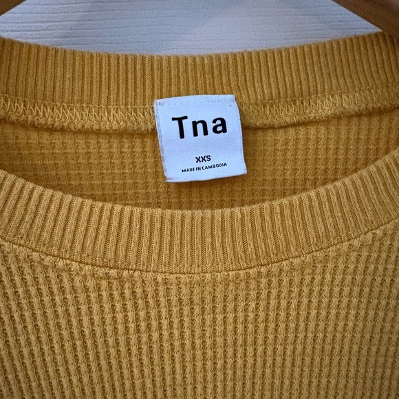 TNA Aritzia waffle knit thermal long sleeve crop golden yellow XXS - Picture 2 of 12